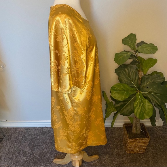 LuLu’s Golden Jacquard Silky Shift Dress - Picture 6 of 11